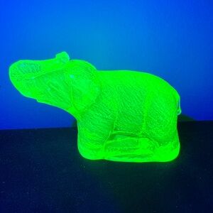 uranium glass vaseline glass elephant